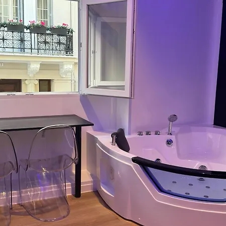 Tsakalof 17 Jacuzzi Kolonaki By Zeussuites Apartment Athens
